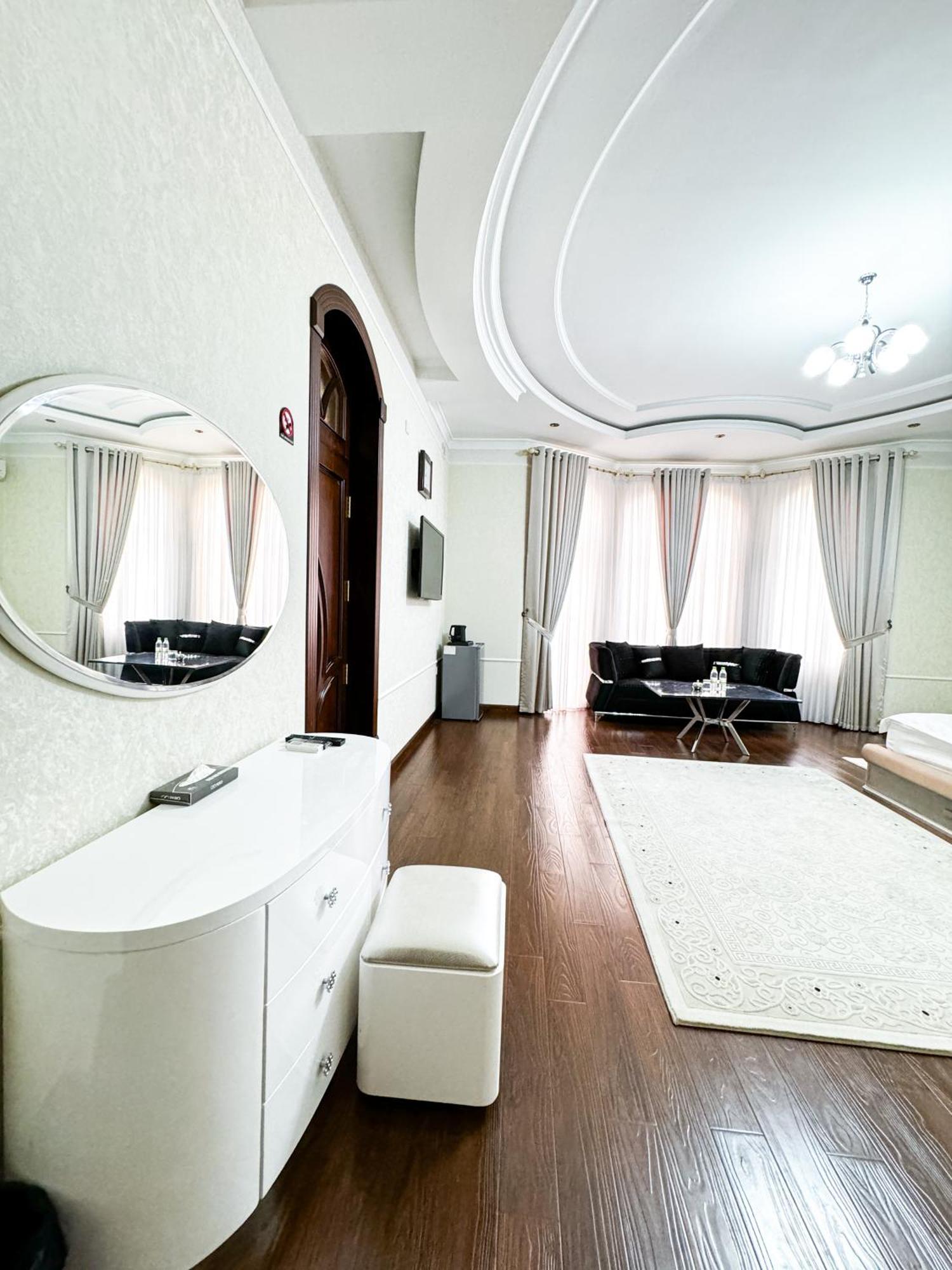 De Villa Hotel Szamarkand Kültér fotó